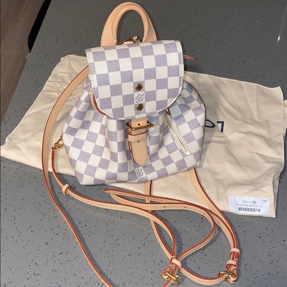 Louis Vuitton Backpack - Picture 3 of 15